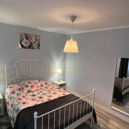 Apartamento Turistico Plaza III Monforte De Lemos Kültér fotó