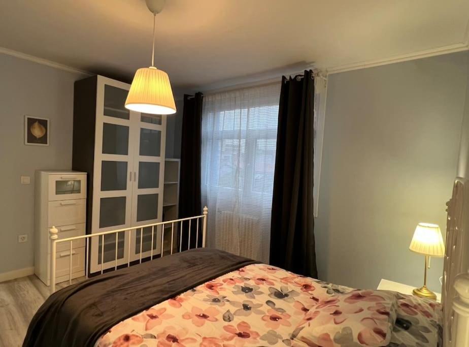 Apartamento Turistico Plaza III Monforte De Lemos Kültér fotó